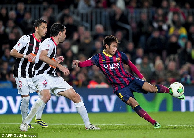  	Việc Barca chiêu mộ và sủng ái Neymar cũng góp phần khiến Messi muốn ra đi