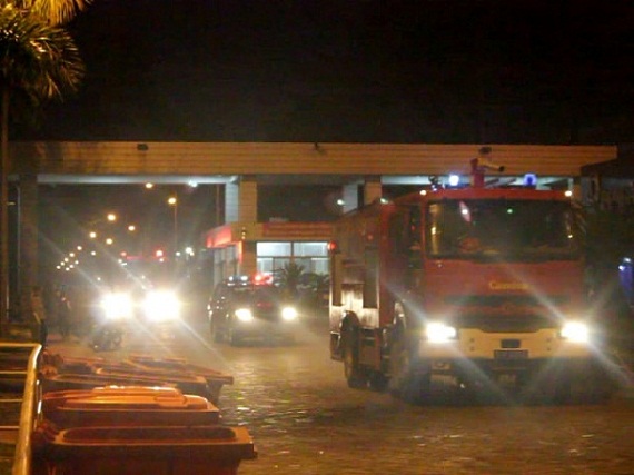 
	Hàng chục xe cứu hỏa được huy động đến chữa cháy