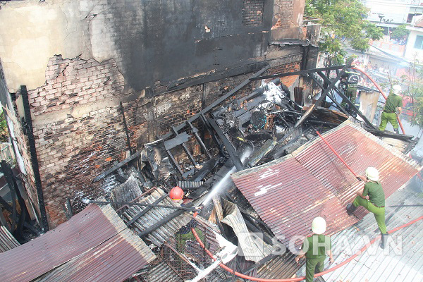 
	Hỏa hoạn khiến căn nhà bị cháy rụi, hư hỏng nặng