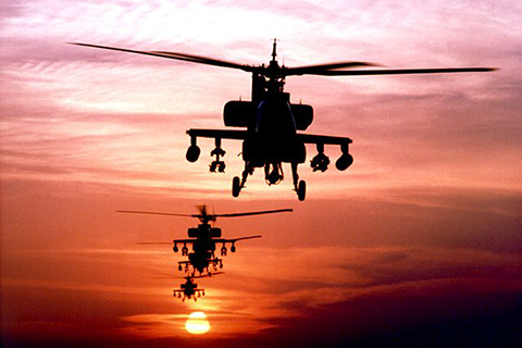 Biên đội bay trực thăng chiến đấu Apache của Mỹ