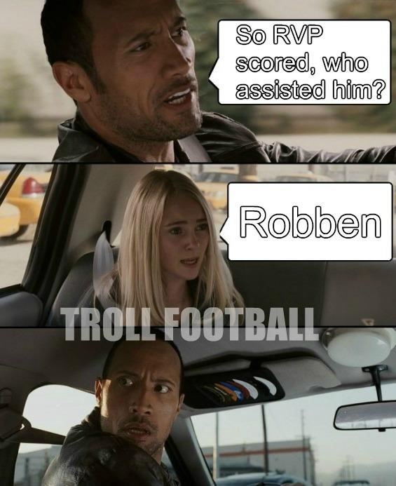 
	Robben cũng biết chuyền bóng