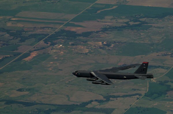 Trong những năm 1950, B-52 đã giảm thời gian bay vào quanh thế giới xuống một nửa.