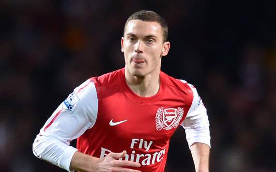 
	Man United tính mua lại Thomas Vermaelen