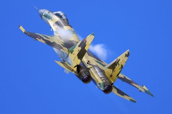 Tiêm kích đa nhiệm Su-35 của Nga là một trong những chiến đấu cơ dễ điều khiển nhất trên thế giới. Loại máy bay này đã có một màn trình diễn vô cùng ấn tượng tại Triển lãm hàng không Paris vừa qua.