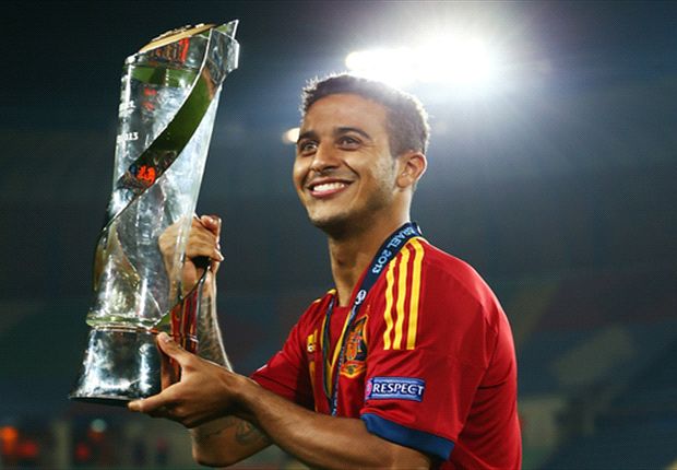 	Tiền vệ Thiago Alcantara sắp quay về luyên tập cùng Barca