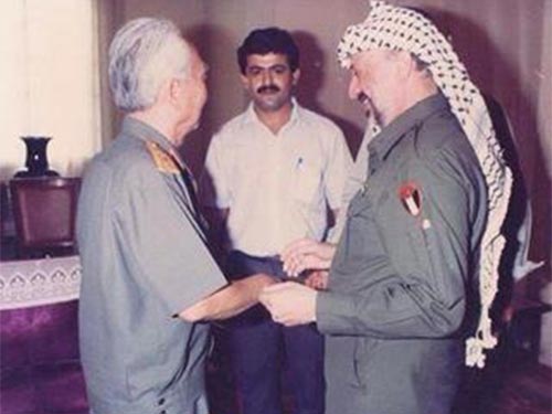  	Ông Arafat trong lần gặp Đại tướng vào năm 1991.