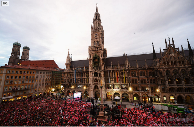Chùm ảnh: Bayern Munich tưng bừng trong ngày lễ đăng quang
