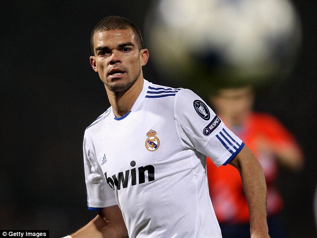 
	Pepe trên đường tới Man City?