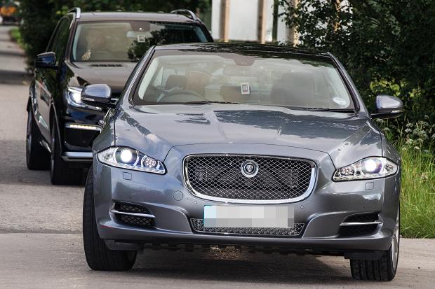 
	Rio Ferdinand — Jaguar XJ Portfolio (70.385 bảng)