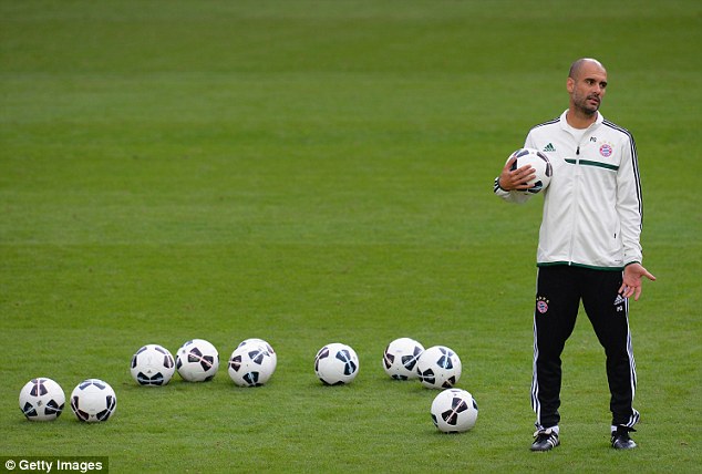 “Máu chiến” với Mourinho, Pep dọa đến Anh “nói chuyện”