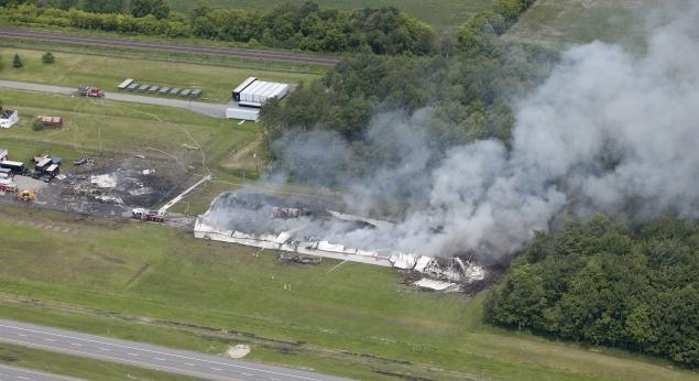 Hiện trường một vụ nổ kho chứa của nhà máy sản xuất pháo hoa ở Quebec (Canada), khiến 2 người thiệt mạng.