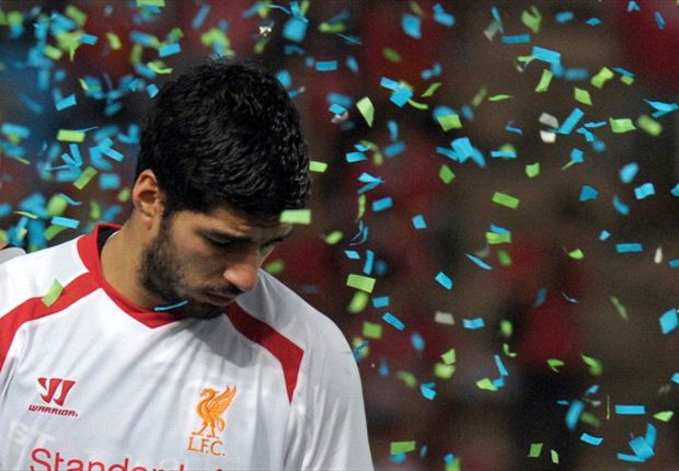 	Suarez đã phản bác thông tin anh muốn gia hạn hợp đồng với Liverpool