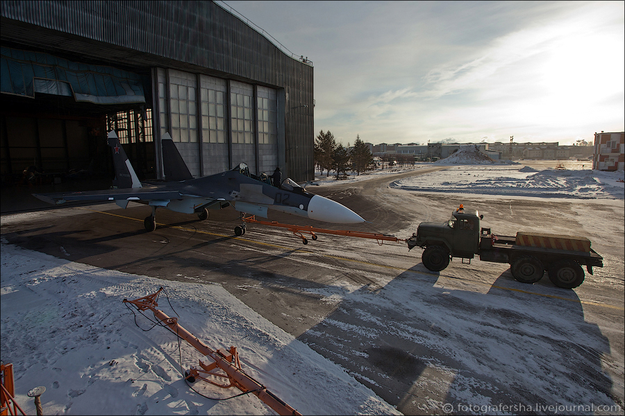 Cận cảnh Su-30MS của Nga trong nhà máy