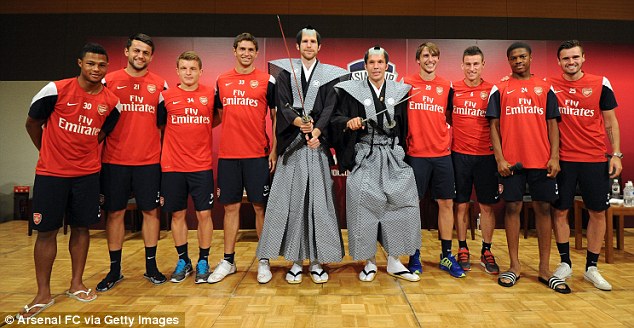 Chùm ảnh: Sao Arsenal bất ngờ hóa thân thành Samurai