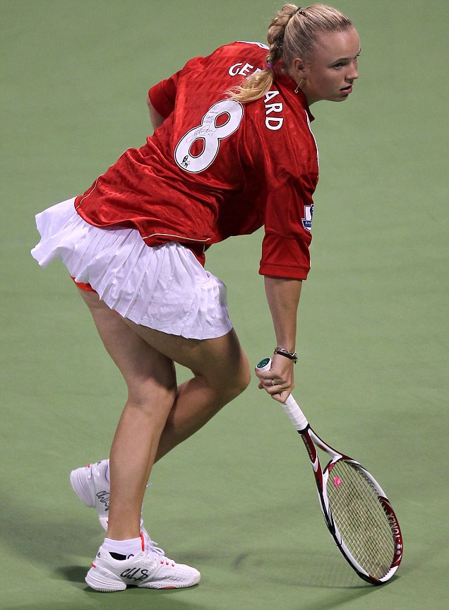 
	Caroline Wozniacki là mỹ nữ đáng yêu của làng quần vợt thế giới