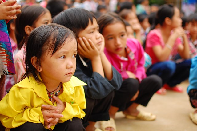 Những khuôn mặt ngây thơ, đáng yêu của các em nhỏ học sinh vùng cao Hà Giang trong chương trình.
