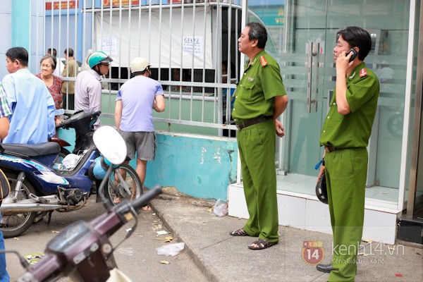 "Phe vé" xuất hiện trong ngày đầu bán vé xem U19 Việt Nam thi đấu 4