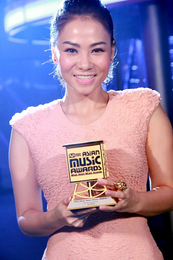 Thu Minh trở thành "Nghệ sĩ châu Á xuất sắc nhất" MAMA 2013 4