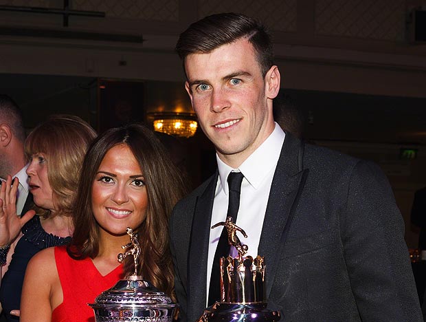 Gareth Bale: Từ cậu bé hay khóc nhè đến cầu thủ đắt giá nhất thế giới