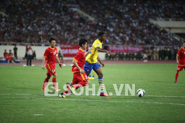 Việt Nam 1-7 Arsenal: Tuyệt vời Arsenal, tuyệt vời Việt Nam