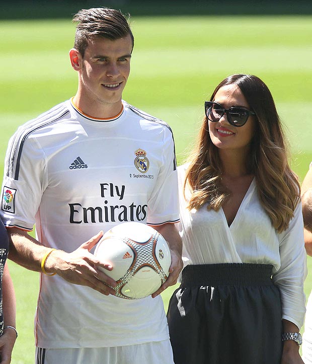 Bồ Cris Ronaldo vs WAGs Gareth Bale: Kẻ tám lạng, người nửa cân