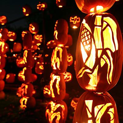 Những hình thù kỳ lạ của bí ngô trong đêm Halloween