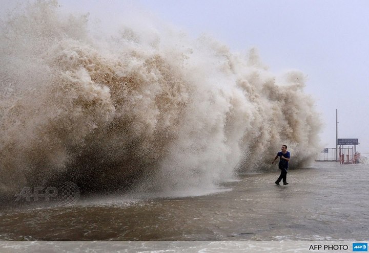 Sức mạnh khủng khiếp của cơn bão Usagi làm gần 30 người chết