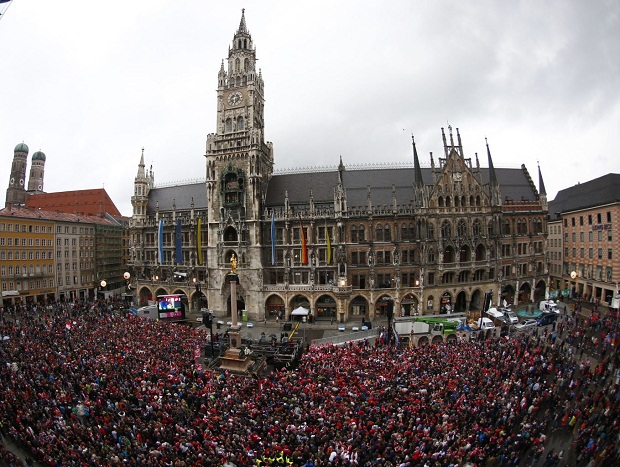 Chùm ảnh: Bayern Munich tưng bừng trong ngày lễ đăng quang