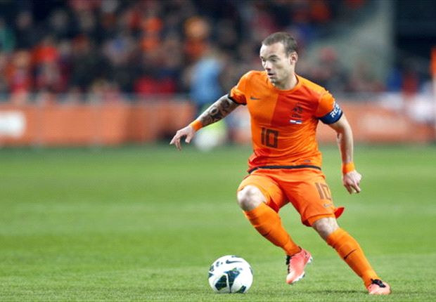 
	Sneijder bị loại khỏi tuyển quốc gia Hà Lan