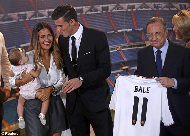 Bồ Cris Ronaldo vs WAGs Gareth Bale: Kẻ tám lạng, người nửa cân