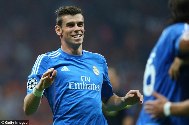 Real hành hạ Gareth Bale trên sân tập