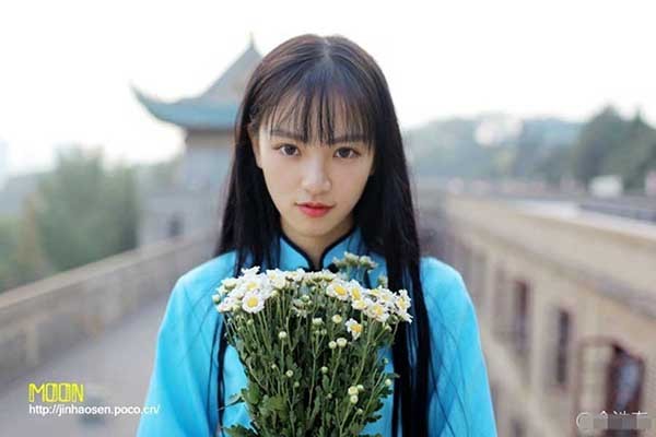 “Hot girl bóng rổ” Trung Quốc đẹp dịu dàng trong trang phục truyền thống 6