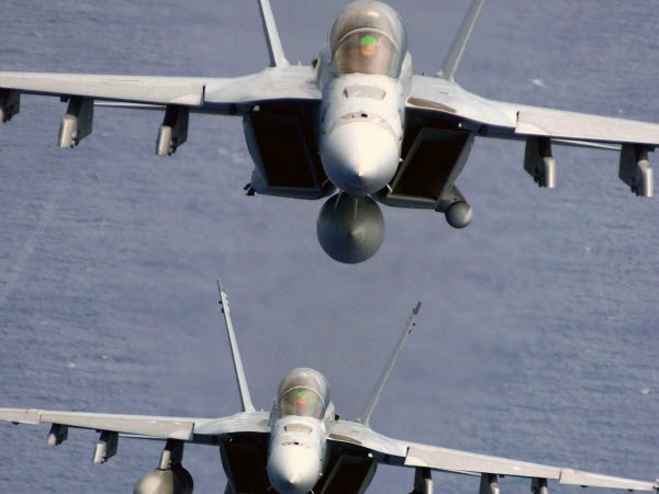 Tiêm kích trên hạm F-18 Super Hornet của Hải quân Mỹ là một trong những máy bay chiến đấu tin cậy nhât trên thế giới.