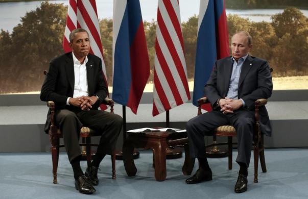 Tổng thống Mỹ Barack Obama và Tổng thống Nga Vladimir Putin trông rất căng thẳng trong cuộc gặp giữa hai nhà lãnh đạo này bên lề Hội nghị thượng đỉnh G8 ở ở Belfast, Bắc Ireland.