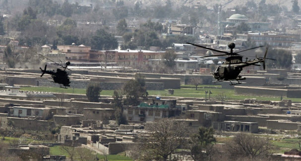 Quân đội Mỹ đã triển khai OH-58D trong các chiến dịch tấn công Afghanistan năm 2001 và Iraq vào 2003.