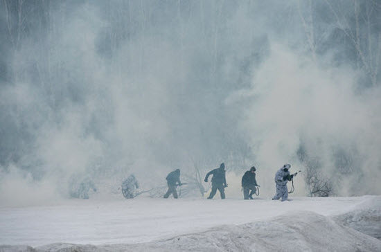 Chùm ảnh: Đặc nhiệm Nga tập trận chống tội phạm trên tuyết
