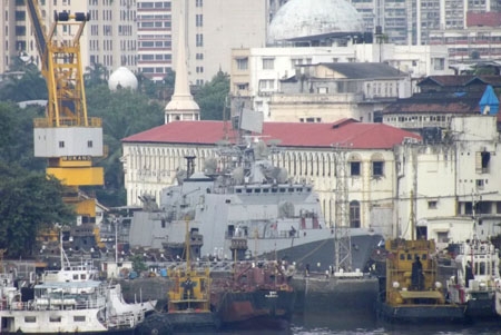 Gần như toàn bộ các tàu chiến lớp Talwar hiện đại mà Ấn Độ đặt mua của Nga đều đỗ tại quân cảng Mumbai