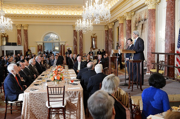 Chủ tịch nước Việt Nam Trương Tấn Sang đã có cuộc gặp gỡ với các quan chức cấp cao Mỹ tại bữa tiệc trưa bàn công việc ở Bộ Ngoại giao Mỹ.