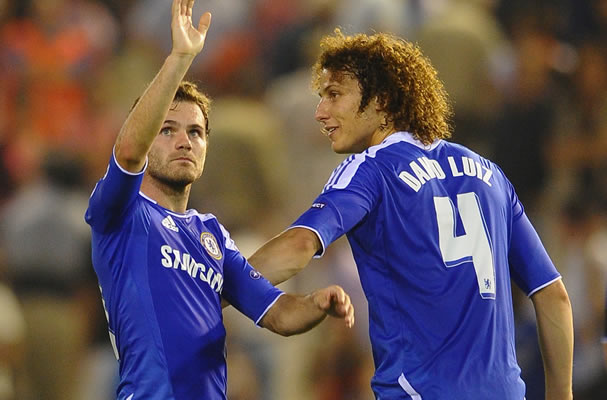 
	Mourinho đang ấp ủ điều gì mà lại định bán Juan Mata và David Luiz?