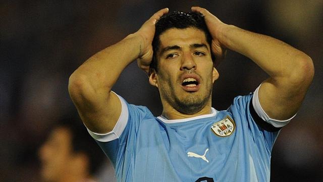 Uruguay lại thua: Suarez và Cavani xem World Cup qua tivi?