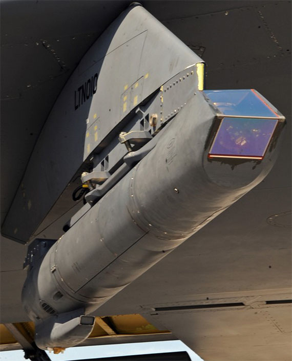 
	B-52H đã được lắp đặt hệ thống ngắm S bắn Sniper.