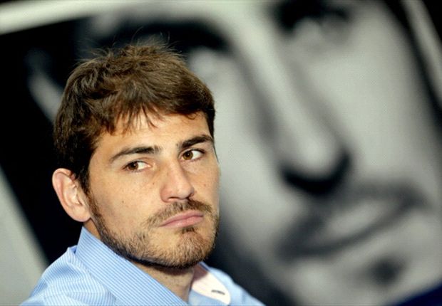 
	Casillas đã từng khóc vì Mourinho