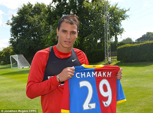 
	Chamakh đã rời Arsenal để đầu quân cho Crystal Palace