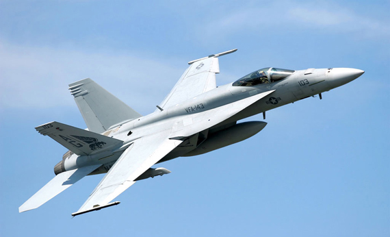 
	Chiến đấu cơ trên hạm F-18 Supper Hornet của hải quân Hoa Kỳ.