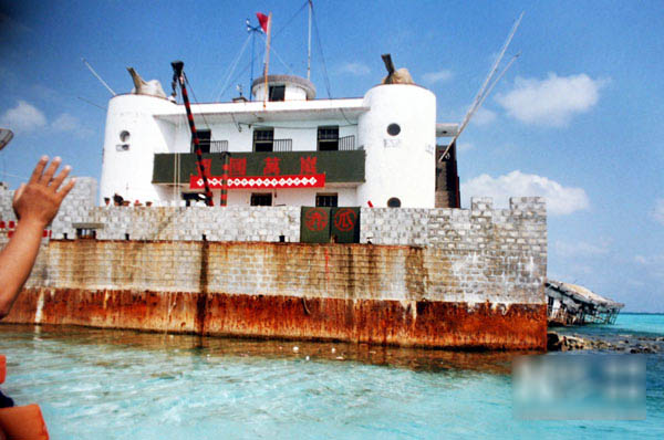 	Kể từ năm 1992 trở đi, Trung Quốc đã có nhà nổi kiên cố trên đảo Gạc Ma.