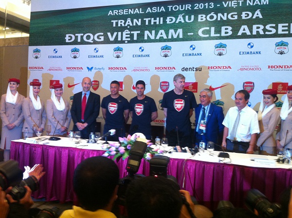 	Nếu hỏi về bóng đá Việt, có lẽ ông Lê Hùng Dũng mới là người phải trả lời mới phải!
