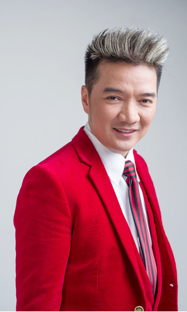 Hồng Nhung gợi cảm trong bộ ảnh dàn huấn luyện viên The Voice 2013