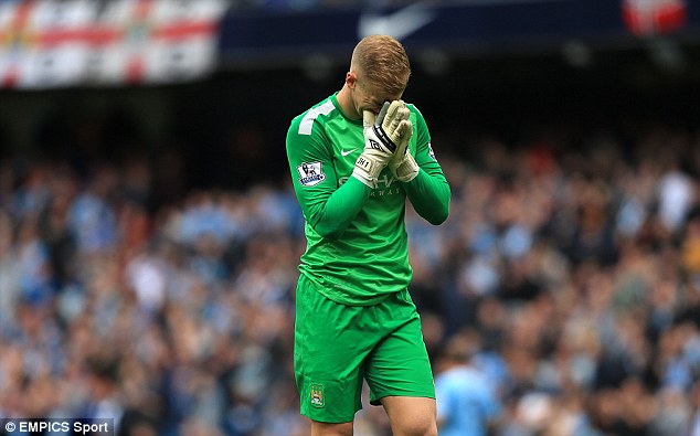  	Joe Hart đang thể hiện phong độ vô cùng tệ