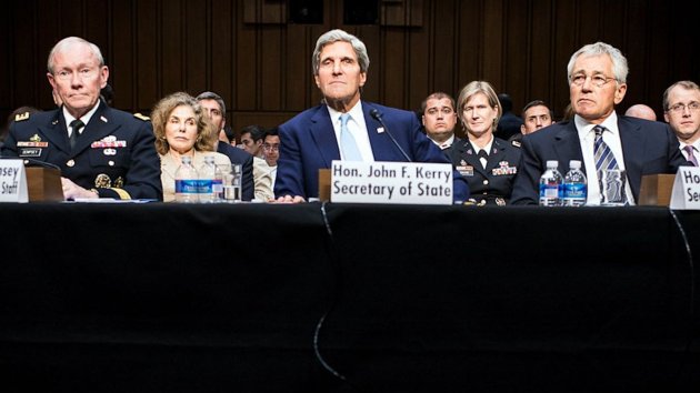 Tướng Dempsey, Ngoại trưởng Kerry và Bộ trưởng Quốc phòng Hagel trong cuộc điều trần trước Uỷ ban đối ngoại thượng viện Mỹ