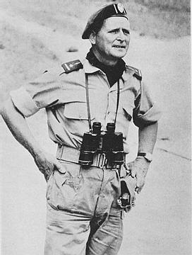 Đại tá Mike Hoare, chỉ huy nhóm lính đánh thuê tại Seychelles. Đây cũng là một trong những chỉ huy cao cấp tham gia cuộc nội chiến tại Congo